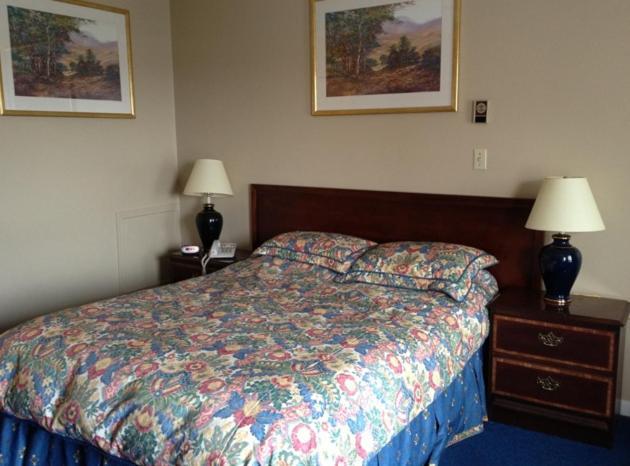 Lotus Motel Cobourg Ngoại thất bức ảnh