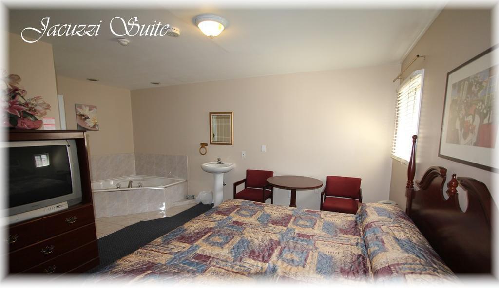 Lotus Motel Cobourg Ngoại thất bức ảnh