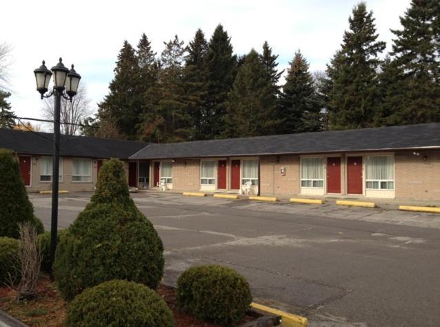 Lotus Motel Cobourg Ngoại thất bức ảnh
